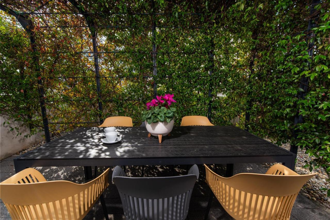 Apart Residence Galant Rovinj Buitenkant foto