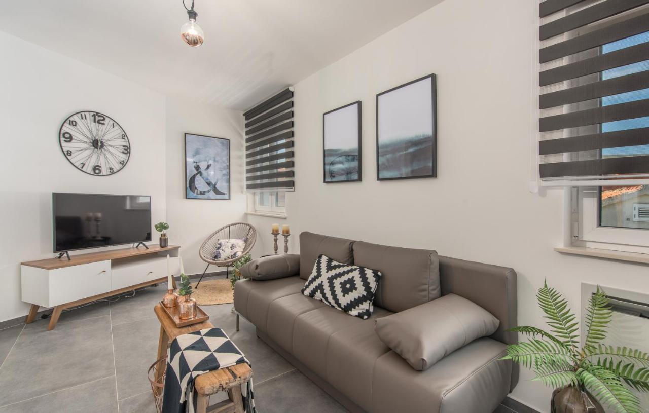 Apart Residence Galant Rovinj Buitenkant foto