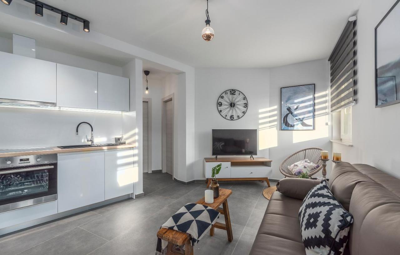 Apart Residence Galant Rovinj Buitenkant foto