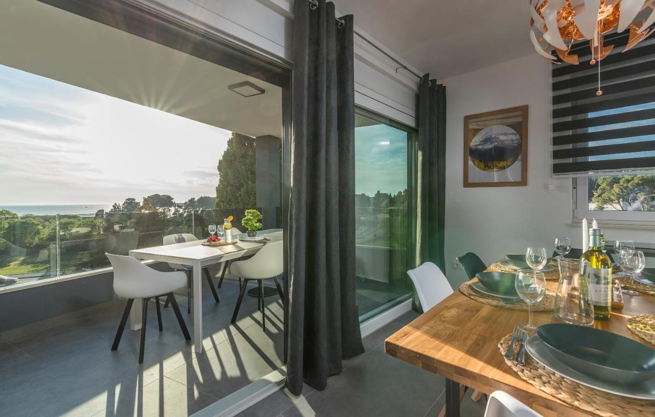 Apart Residence Galant Rovinj Buitenkant foto