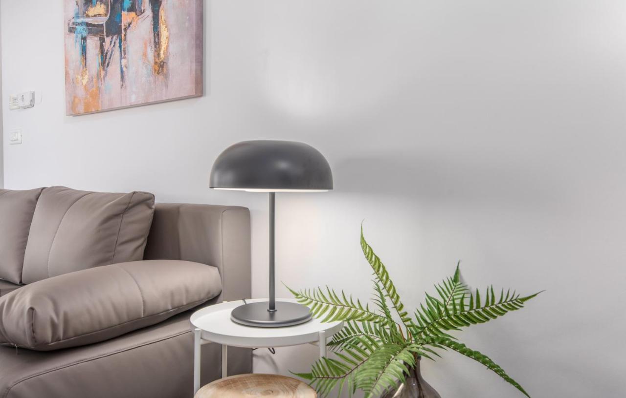 Apart Residence Galant Rovinj Buitenkant foto