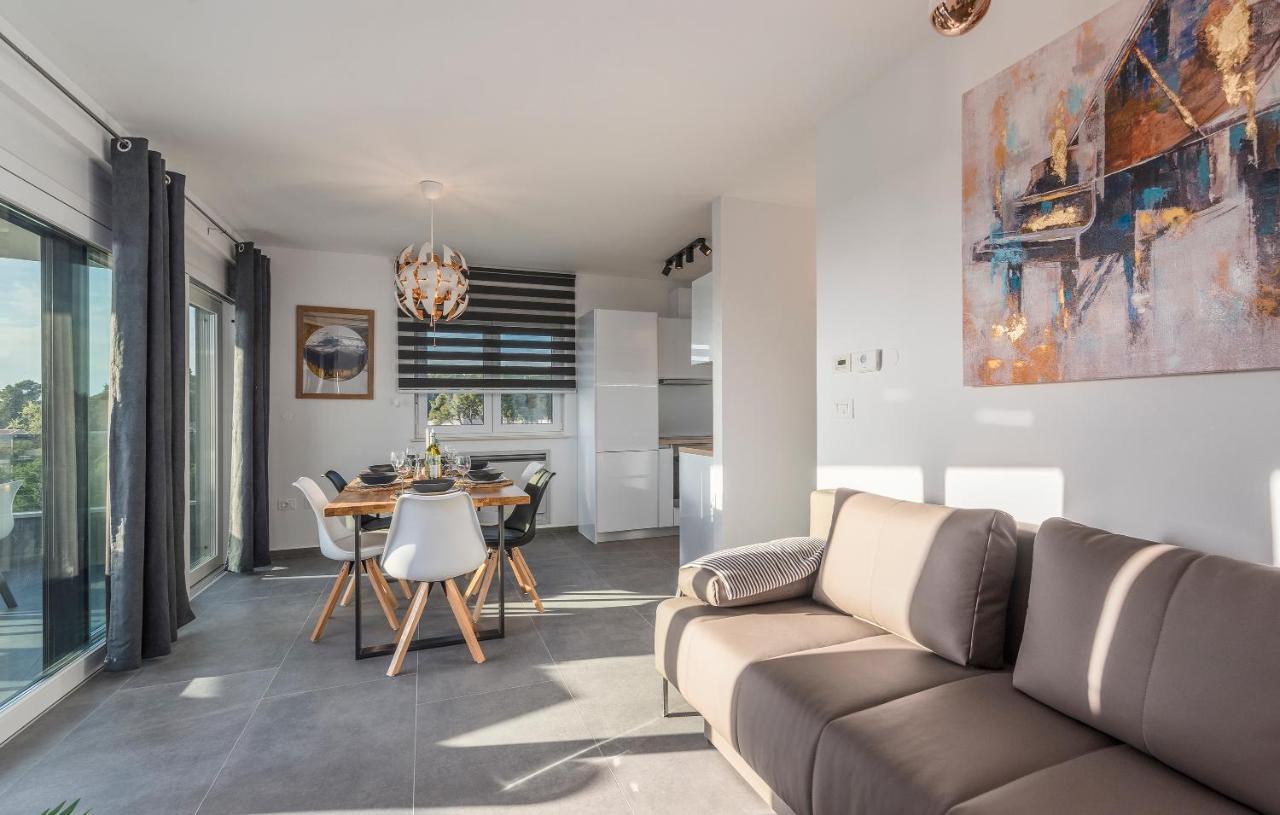 Apart Residence Galant Rovinj Buitenkant foto