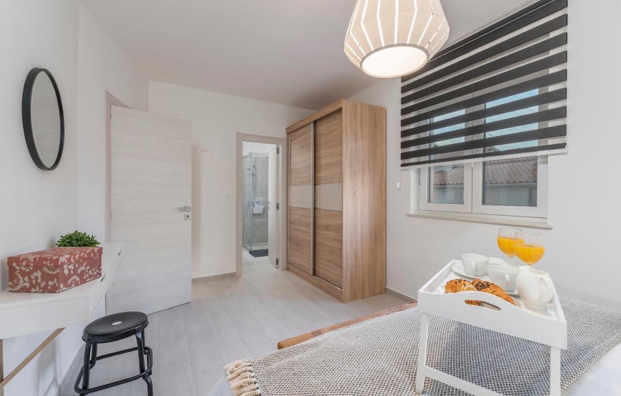 Apart Residence Galant Rovinj Buitenkant foto