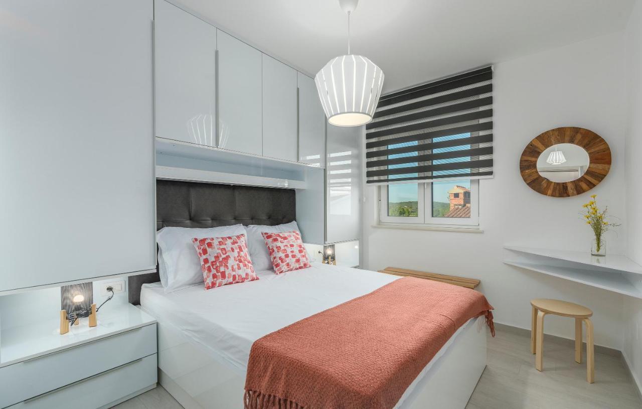 Apart Residence Galant Rovinj Buitenkant foto