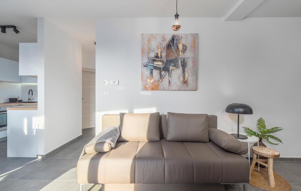 Apart Residence Galant Rovinj Buitenkant foto